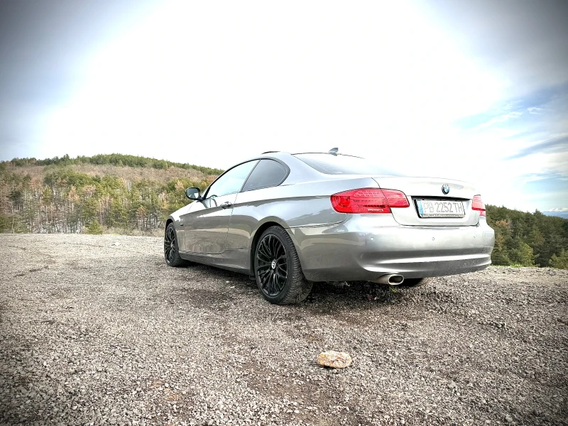 BMW 320 E92 LCI, снимка 3 - Автомобили и джипове - 53542576