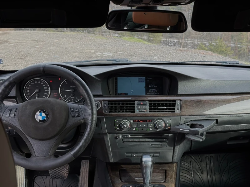 BMW 320 E92 LCI, снимка 7 - Автомобили и джипове - 53542576