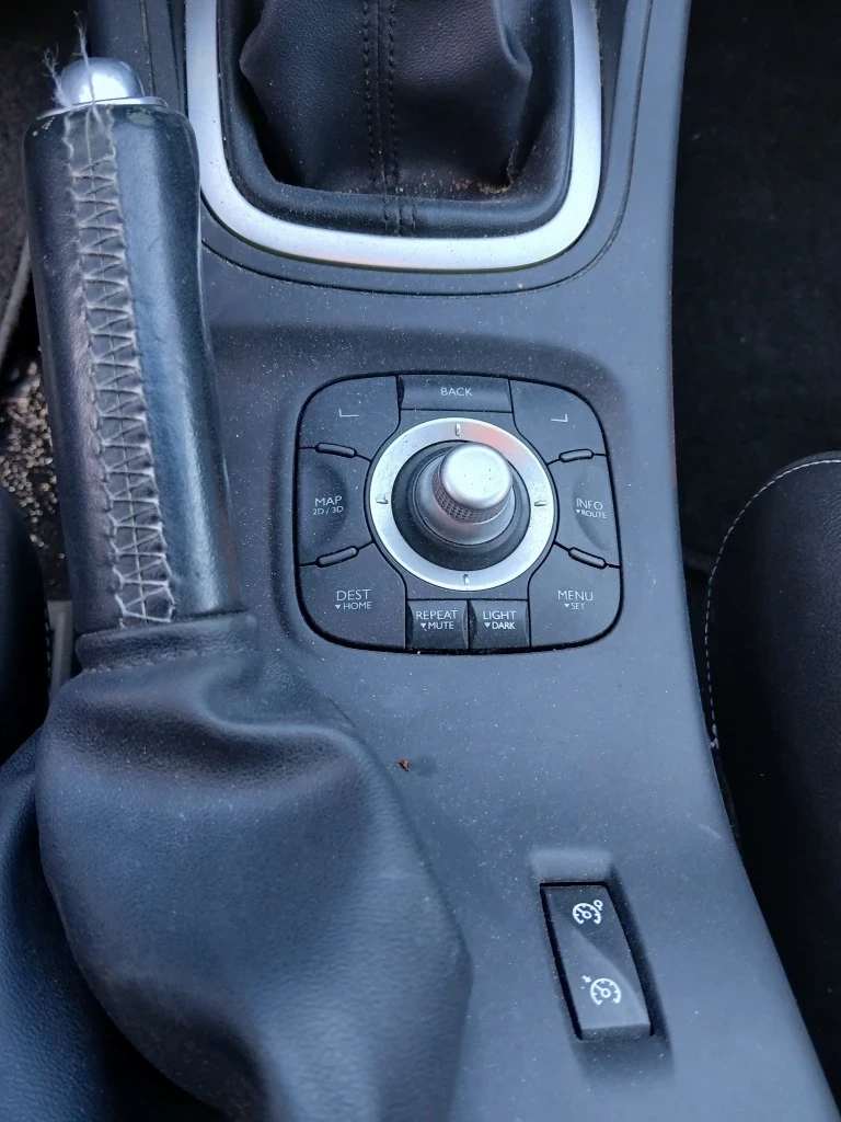 Renault Megane Купе 3, снимка 8 - Автомобили и джипове - 56014146