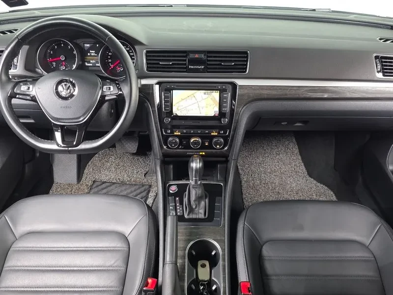 VW Passat 2.0 Tsi B7, снимка 7 - Автомобили и джипове - 56116329
