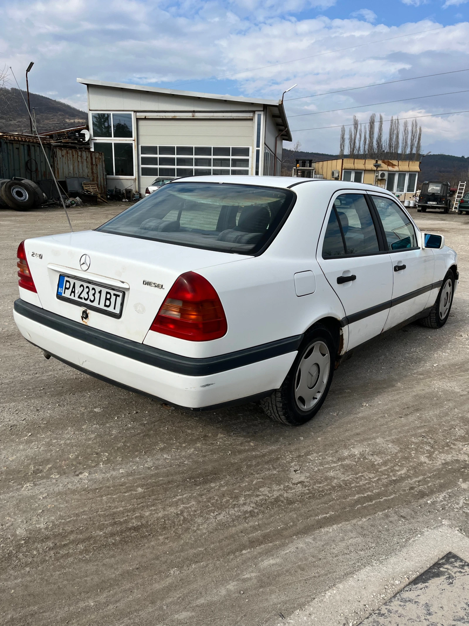 Mercedes-Benz C 200  - изображение 3