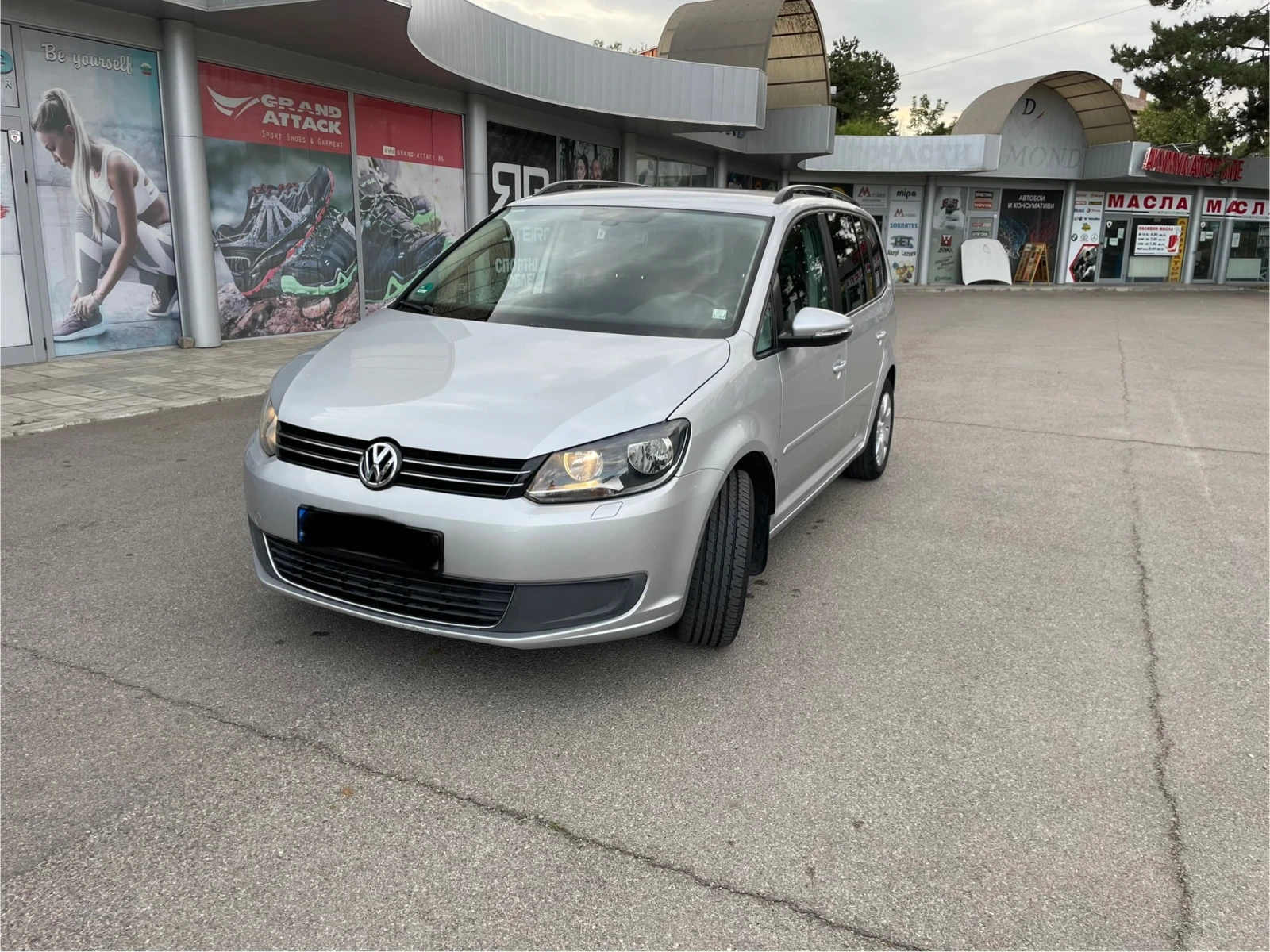 VW Touran 1, 6 TDI 7места - изображение 3