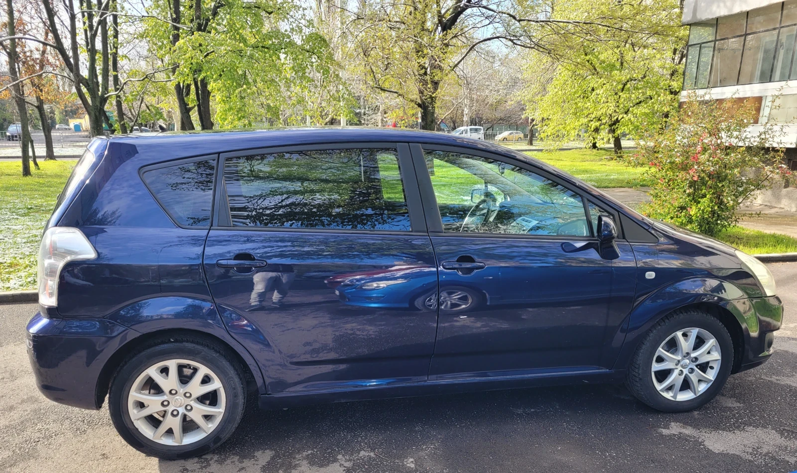 Toyota Corolla verso 1.8/Газ - изображение 4