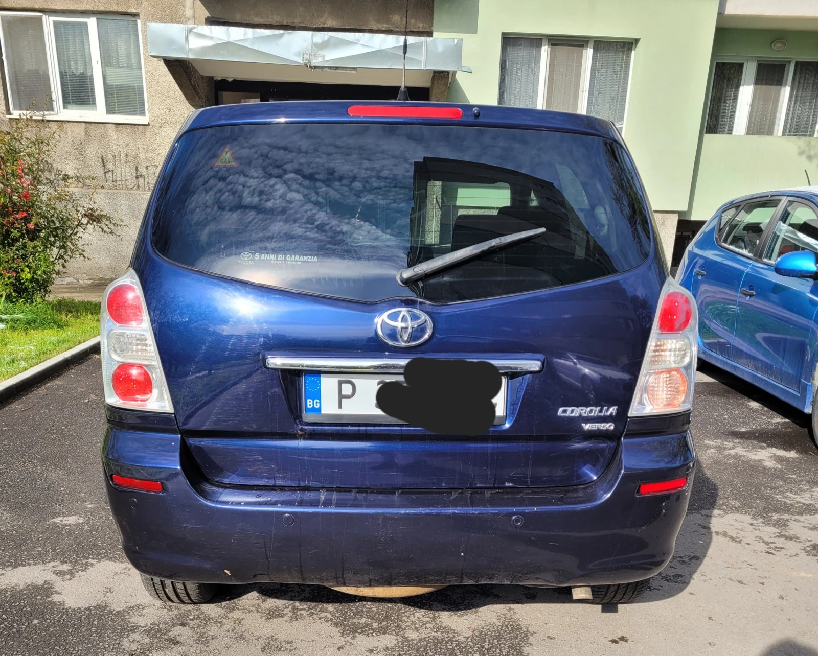 Toyota Corolla verso 1.8/Газ - изображение 6