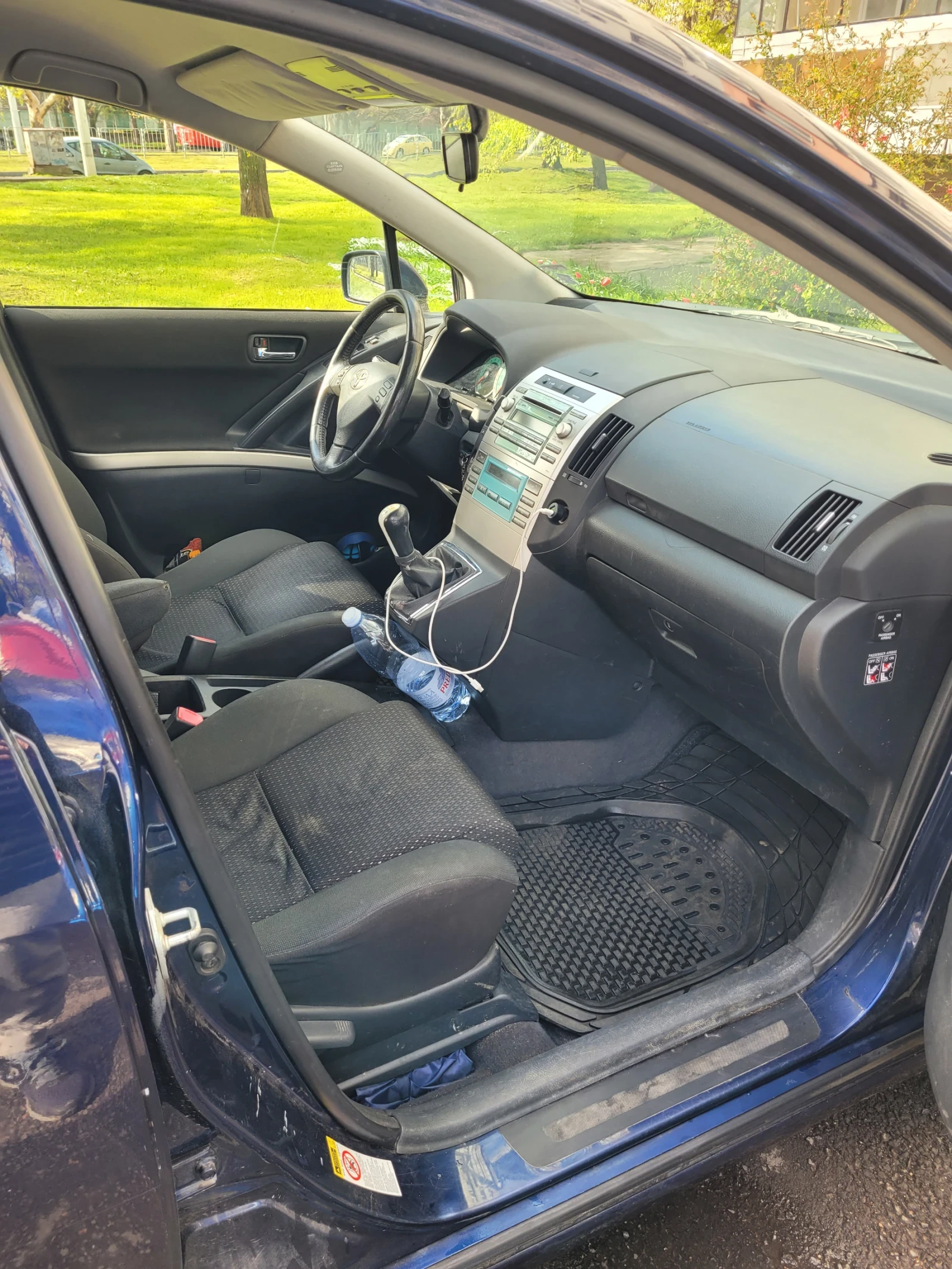 Toyota Corolla verso 1.8/Газ - изображение 9