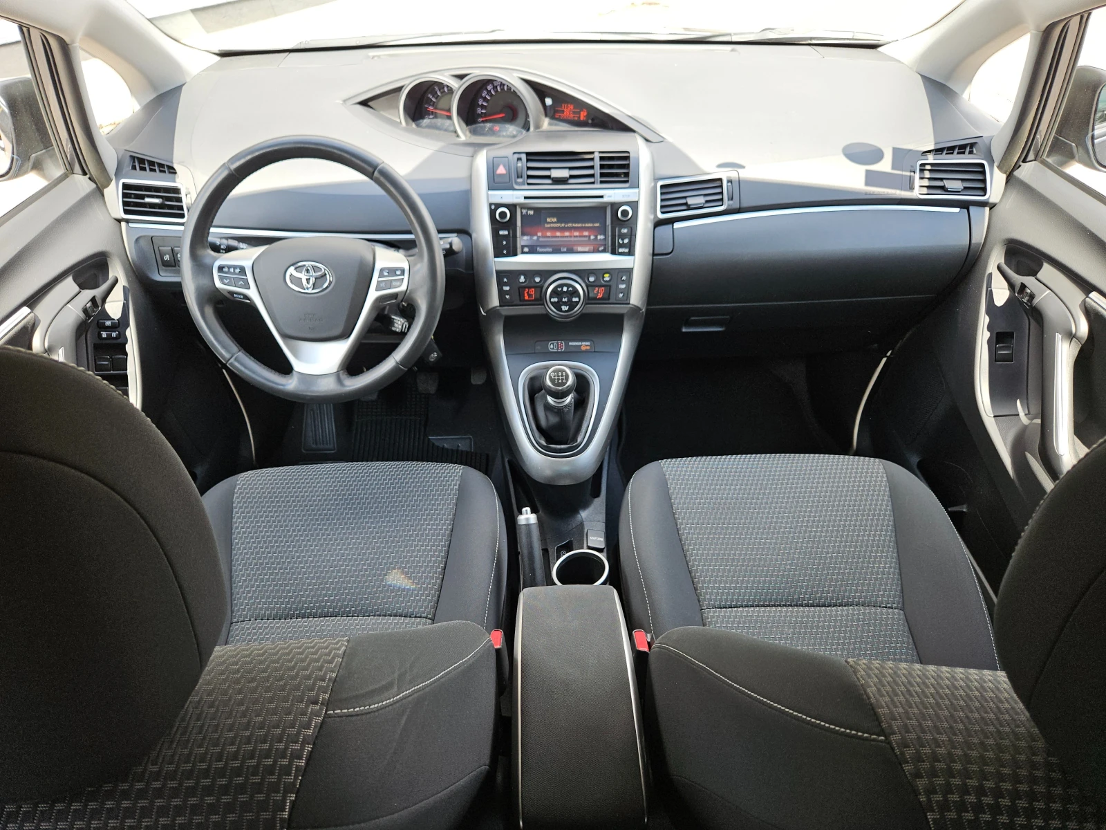 Toyota Verso 1.6D4D/ACTIVE/7м/6ск/КАМЕРА/NAVI/БЛУТУТ/EURO5B/ТОП - изображение 10