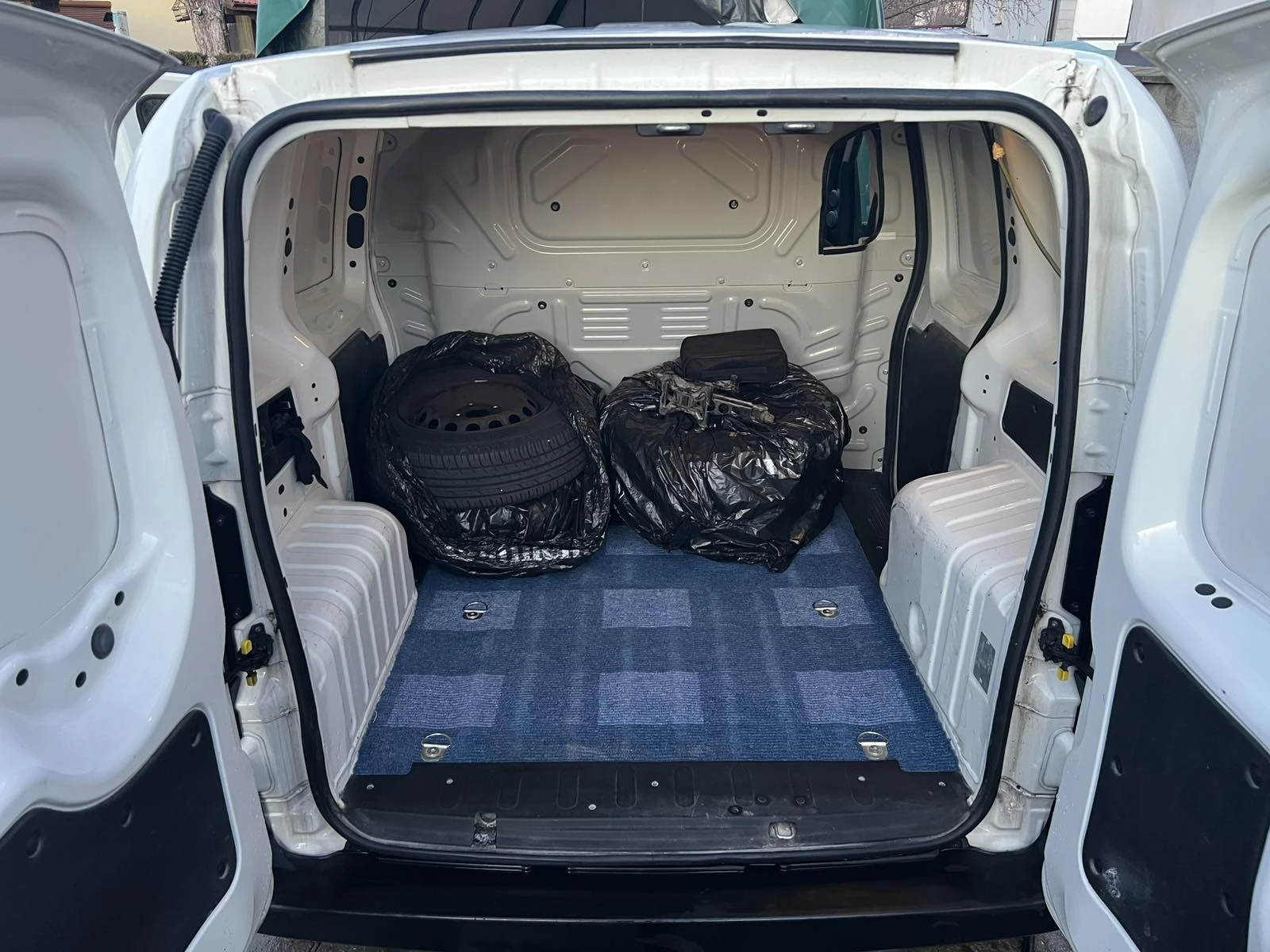 Fiat Fiorino 2017� 1, 4 ������ 80�� ������ ��, ���� 6� | Mobile.bg � ����������� 7