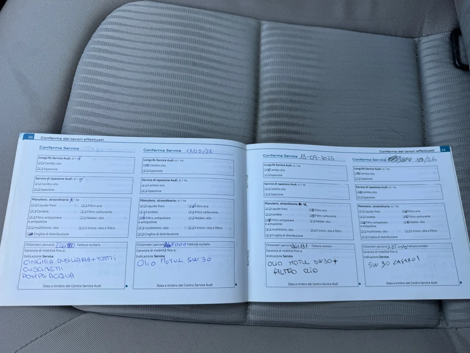 Audi A4 2.0 TDI, снимка 17 - Автомобили и джипове - 54238802