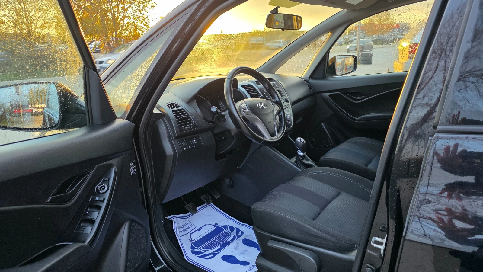 Hyundai Ix20 1.6Crdi/116hp/Euro5, снимка 9 - Автомобили и джипове - 54598993
