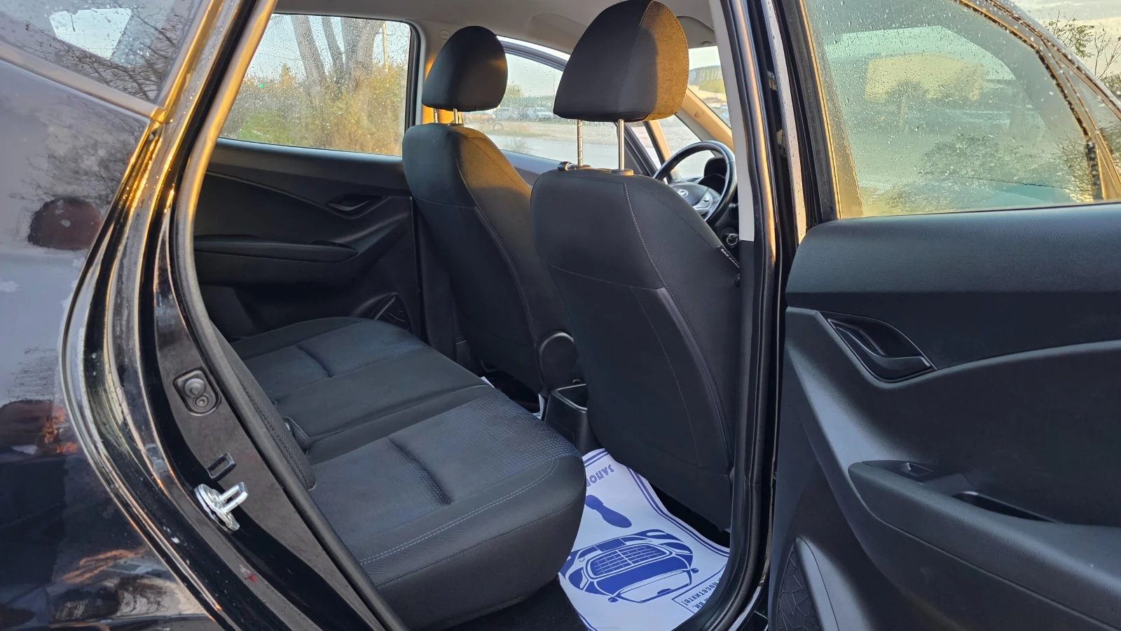 Hyundai Ix20 1.6Crdi/116hp/Euro5, снимка 8 - Автомобили и джипове - 54598993