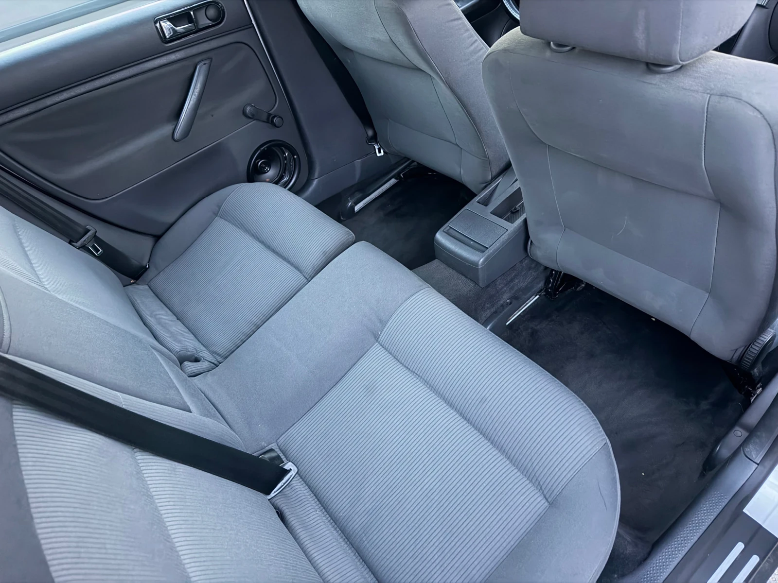 VW Passat, снимка 12 - Автомобили и джипове - 55249855