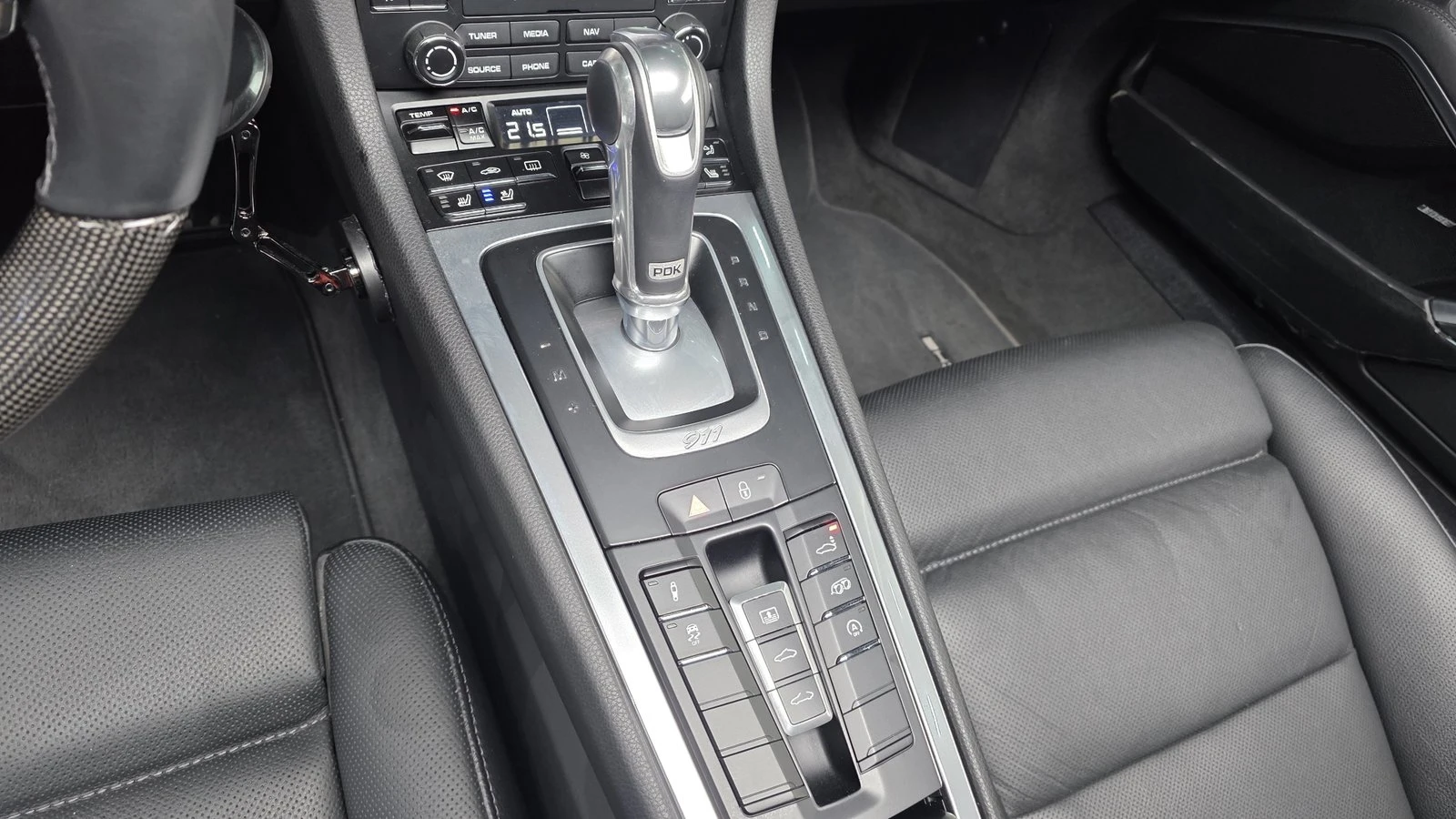 Porsche 911 Carrera 4S* ЛЮК* ПОДГРЕВ ВОЛАН* КРАЙНА ЦЕНА, снимка 9 - Автомобили и джипове - 55349687