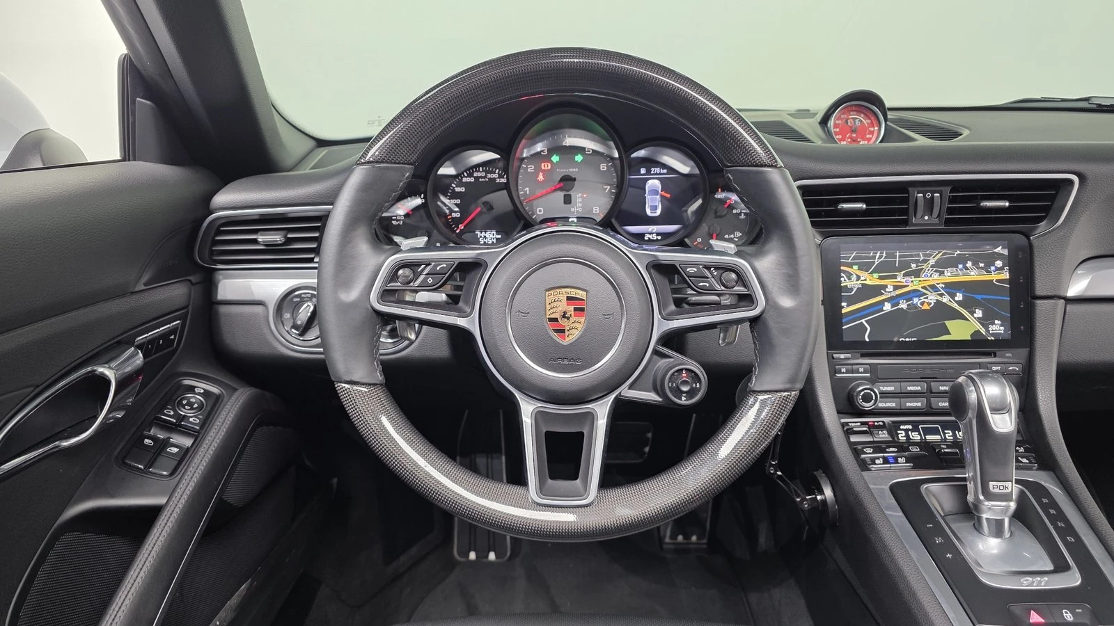 Porsche 911 Carrera 4S* ЛЮК* ПОДГРЕВ ВОЛАН* КРАЙНА ЦЕНА, снимка 13 - Автомобили и джипове - 55349687