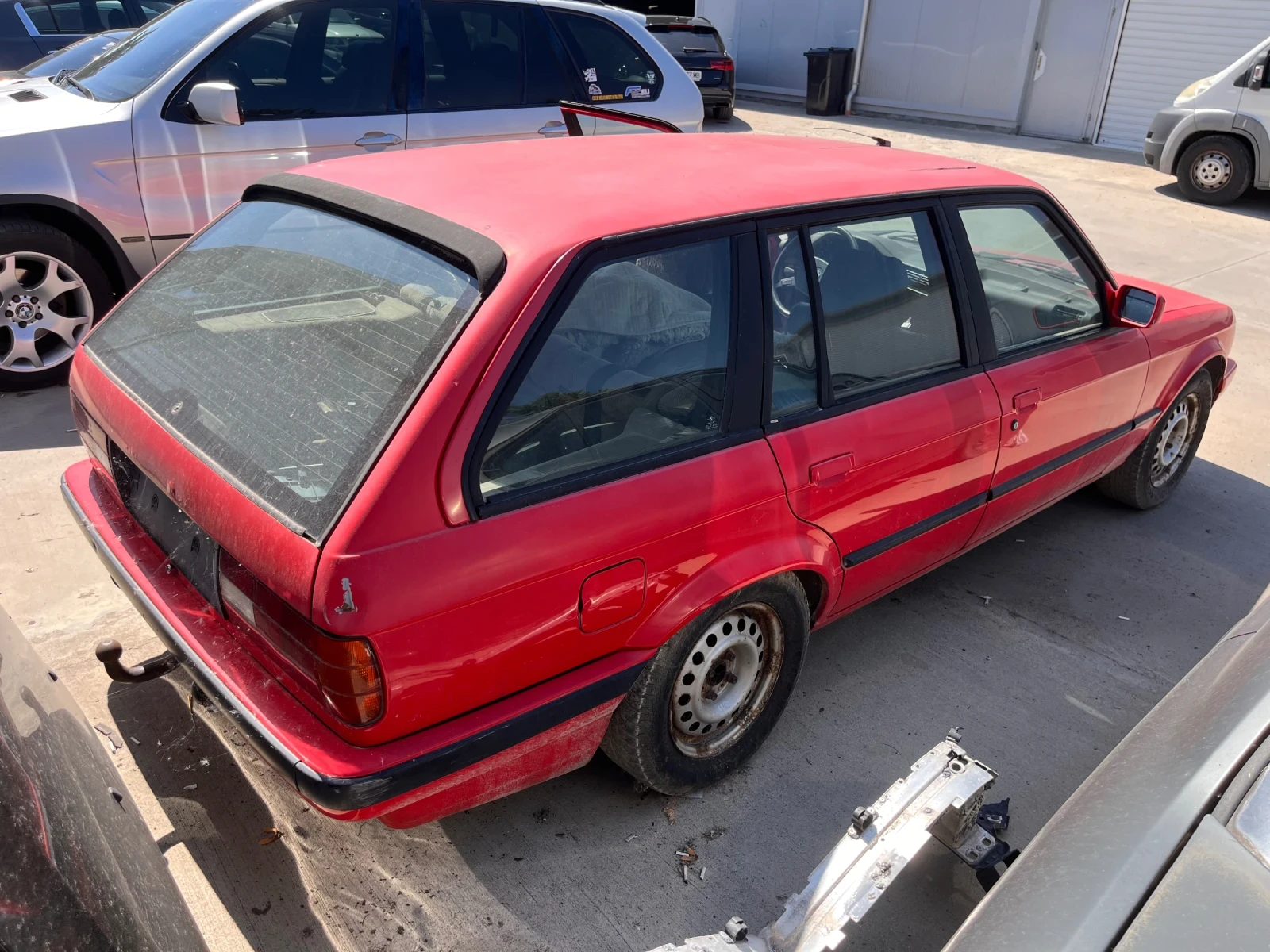 BMW 318 i touring, снимка 13 - Автомобили и джипове - 55937800