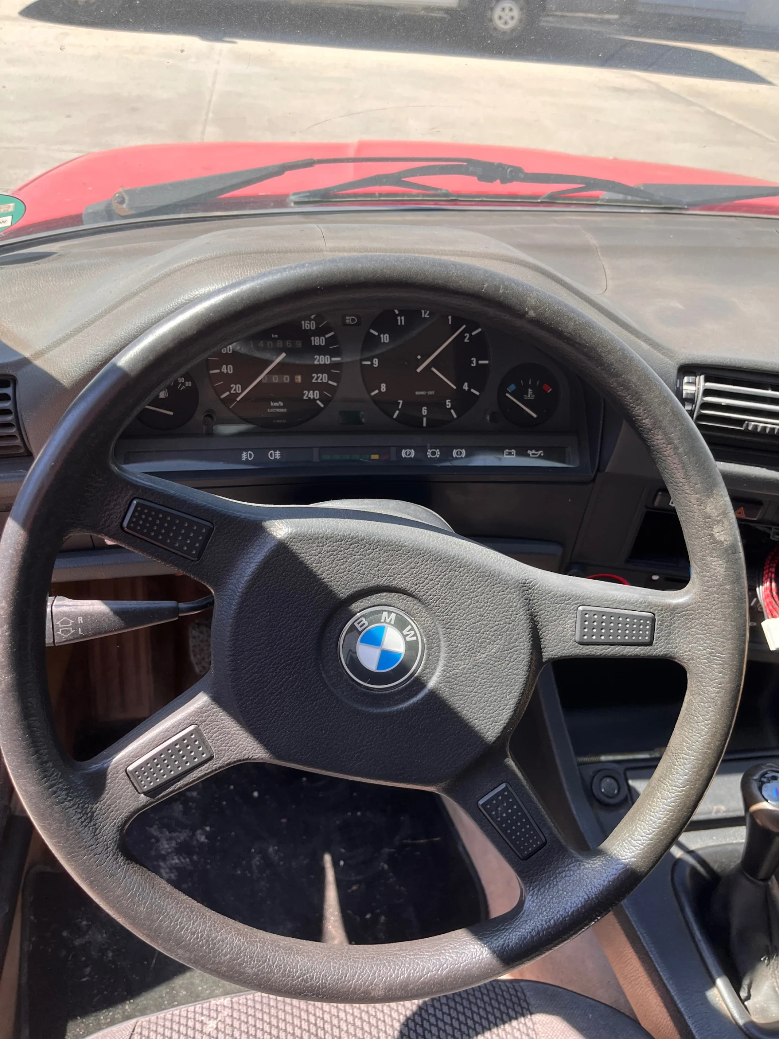 BMW 318 i touring, снимка 8 - Автомобили и джипове - 55937800