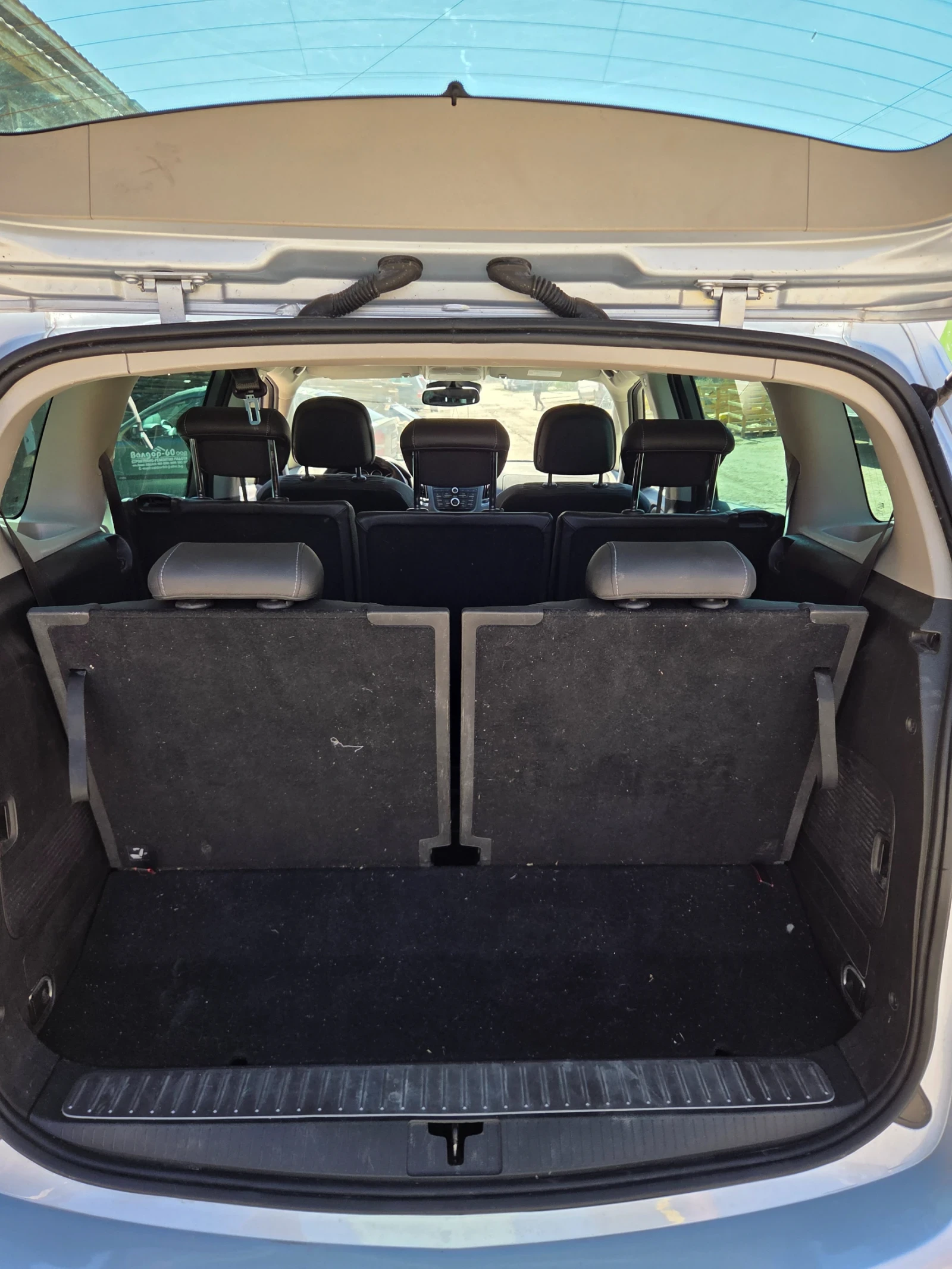Opel Zafira 1.6, снимка 5 - Автомобили и джипове - 56071556