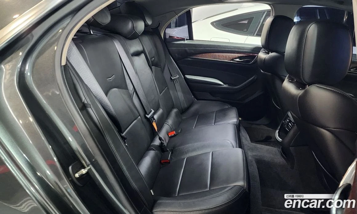 Cadillac Cts 2.0 Luxury, снимка 12 - Автомобили и джипове - 56123064