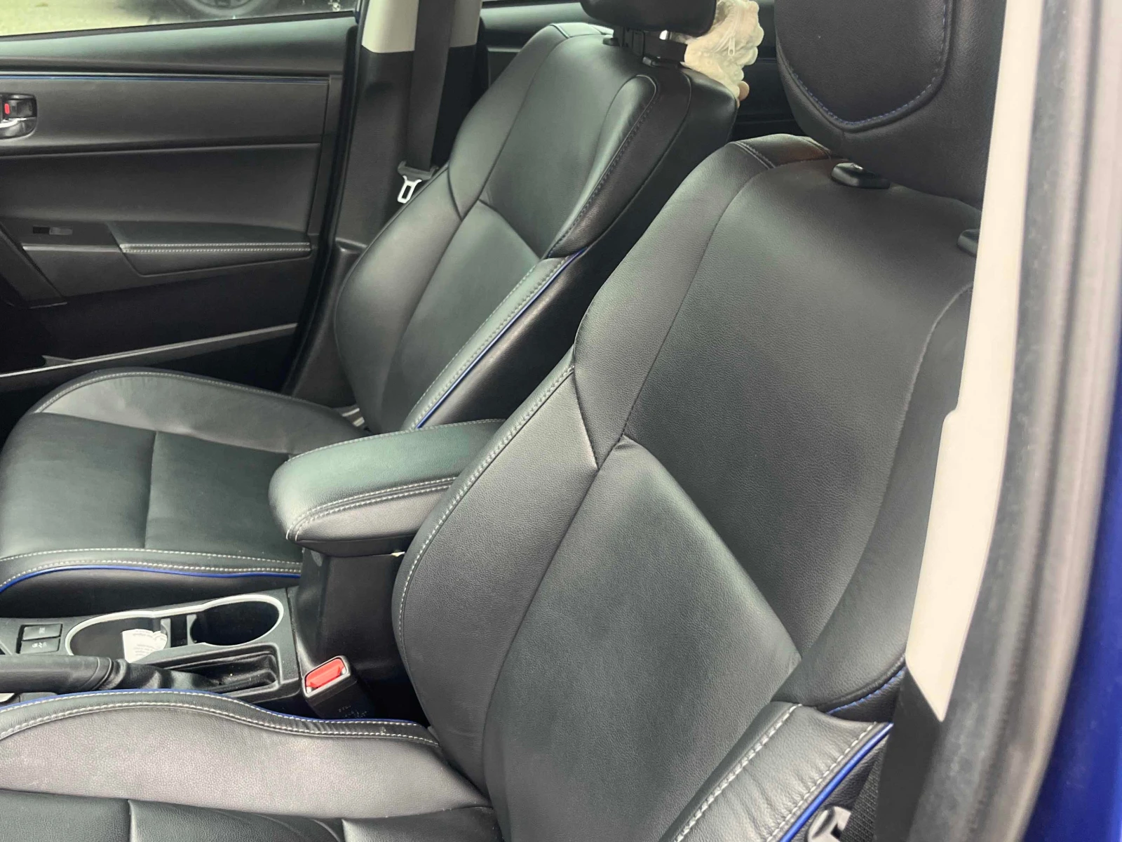 Toyota Corolla * SE CVT * CARFAX * , снимка 10 - Автомобили и джипове - 56132788