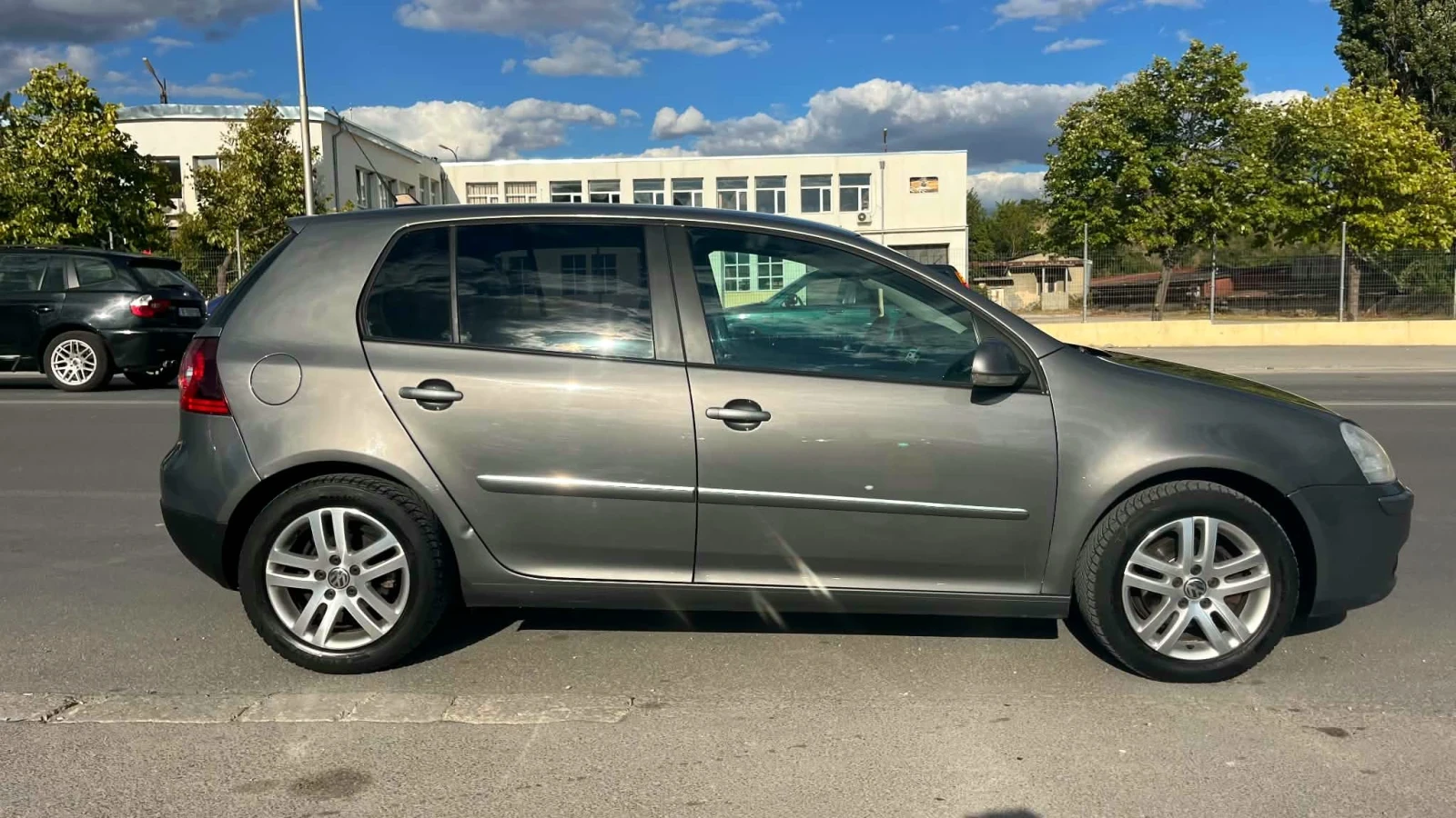 VW Golf 1.9 TDI-EDITION, снимка 6 - Автомобили и джипове - 56214006