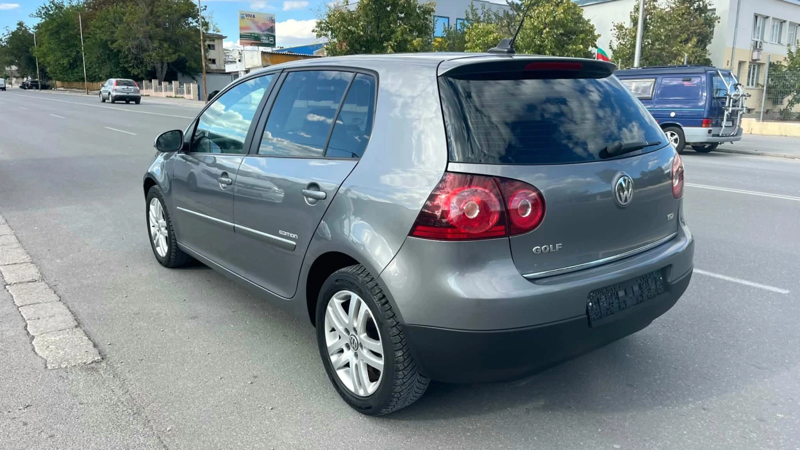 VW Golf 1.9 TDI-EDITION, снимка 3 - Автомобили и джипове - 56214006