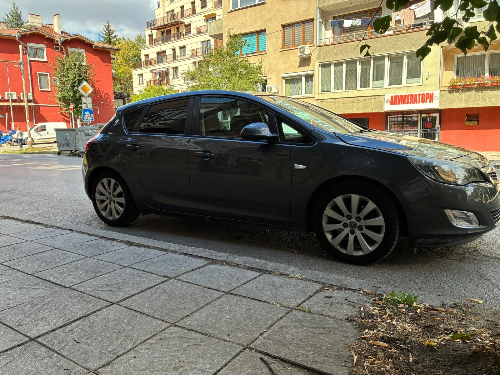 Opel Astra J, снимка 10 - Автомобили и джипове - 56244087