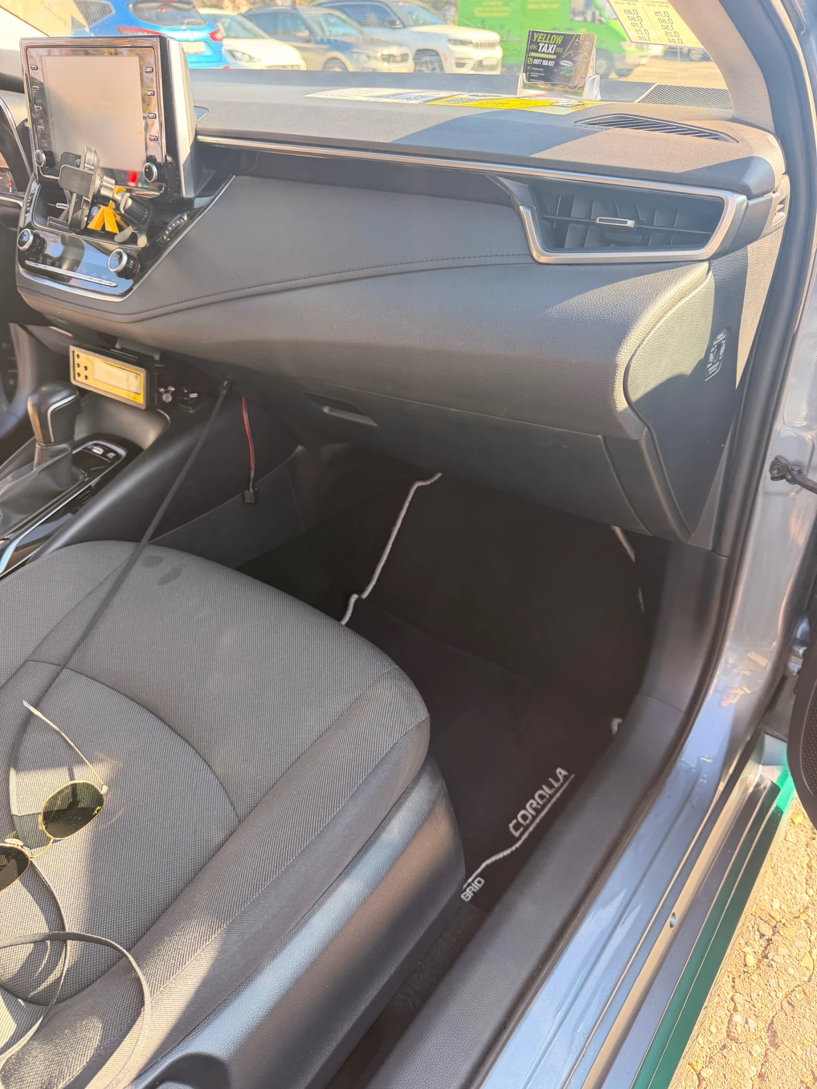 Toyota Corolla 1.8 hybrid ��� | Mobile.bg � ����������� 11