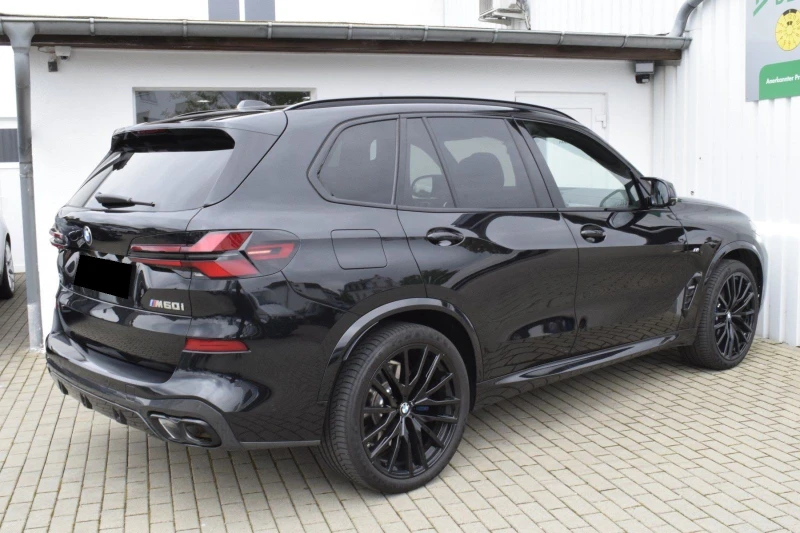 BMW X5 M60i/xDrive/FACELIFT/CARBON/H&K/HEAD UP/PANO/LED/, снимка 4 - Автомобили и джипове - 49403117