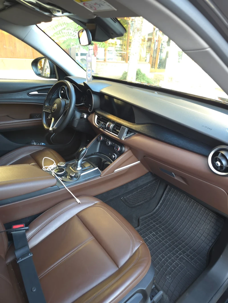 Alfa Romeo Stelvio, снимка 6 - Автомобили и джипове - 52125152