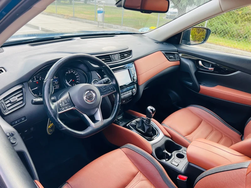 Nissan X-trail 1.6 160 панорама, снимка 17 - Автомобили и джипове - 52645375