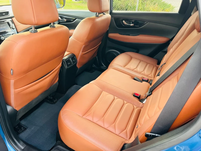 Nissan X-trail 1.6 160 панорама, снимка 8 - Автомобили и джипове - 52645375