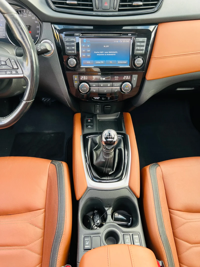 Nissan X-trail 1.6 160 панорама, снимка 15 - Автомобили и джипове - 52645375