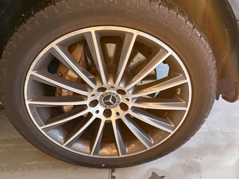 Mercedes-Benz GLC 300 2023 COUPE * CARFAX * БЕЗ ПЪРВОНАЧАЛНА ВНОСКА, снимка 6 - Автомобили и джипове - 52744641