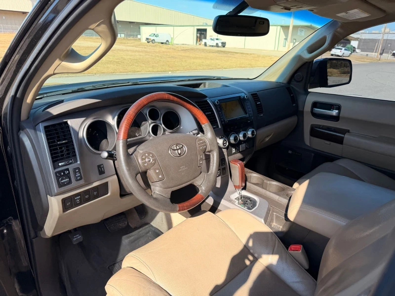 Toyota Sequoia, снимка 9 - Автомобили и джипове - 53057140