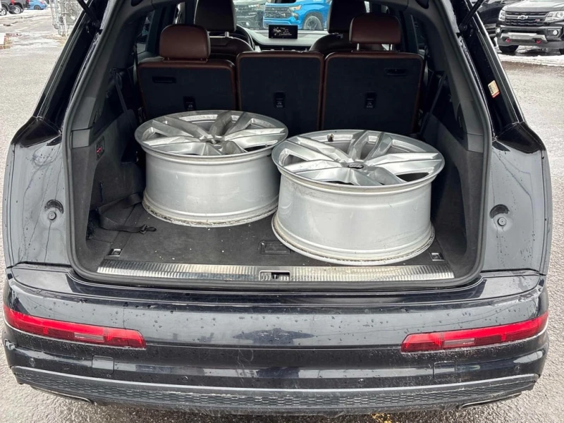 Audi Q7 2018 TECHNIK * MATRIX* ФИКСИРАНА ЦЕНА ДО БЪЛГАРИЯ , снимка 12 - Автомобили и джипове - 53112104