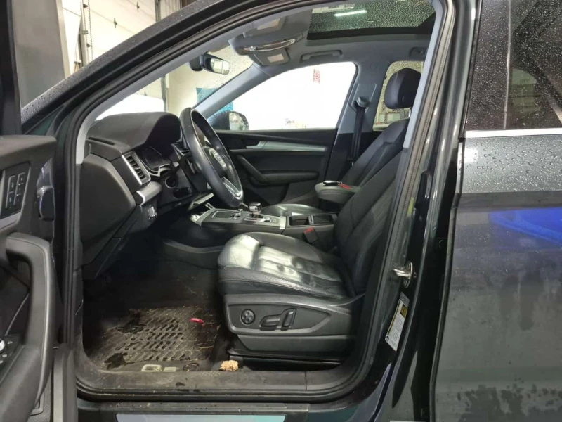 Audi Q5 * PROGRESSIV * CARFAX * ПАНОРАМА* ПОДГРЕВ* , снимка 5 - Автомобили и джипове - 53509503