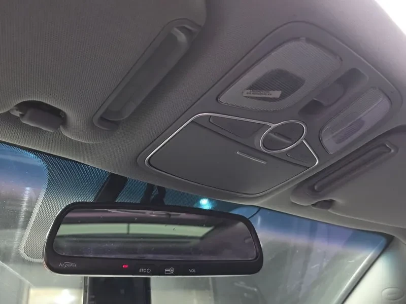 Kia Sorento 2.0 2WD, снимка 17 - Автомобили и джипове - 54264115