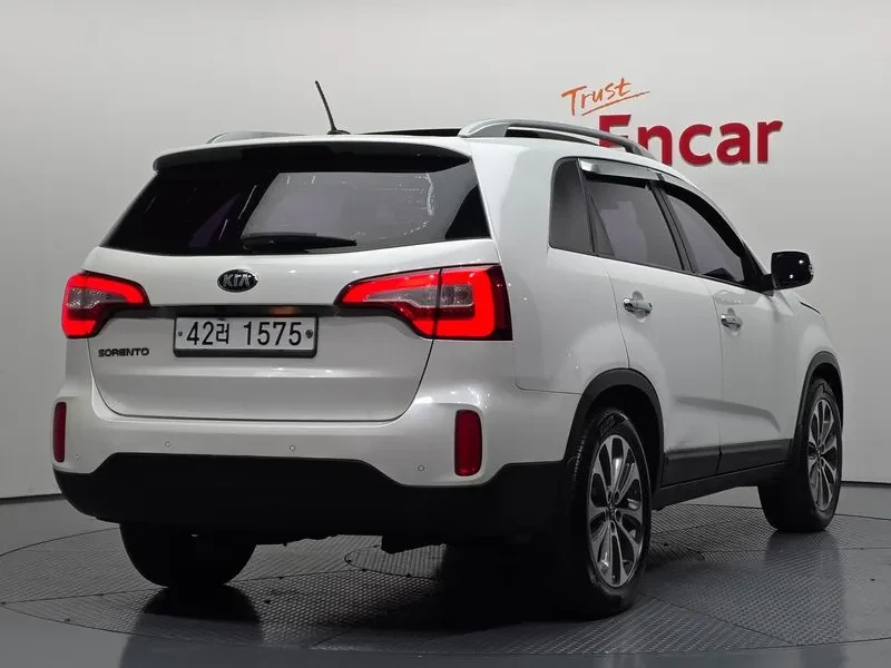 Kia Sorento 2.0 2WD, снимка 2 - Автомобили и джипове - 54264115