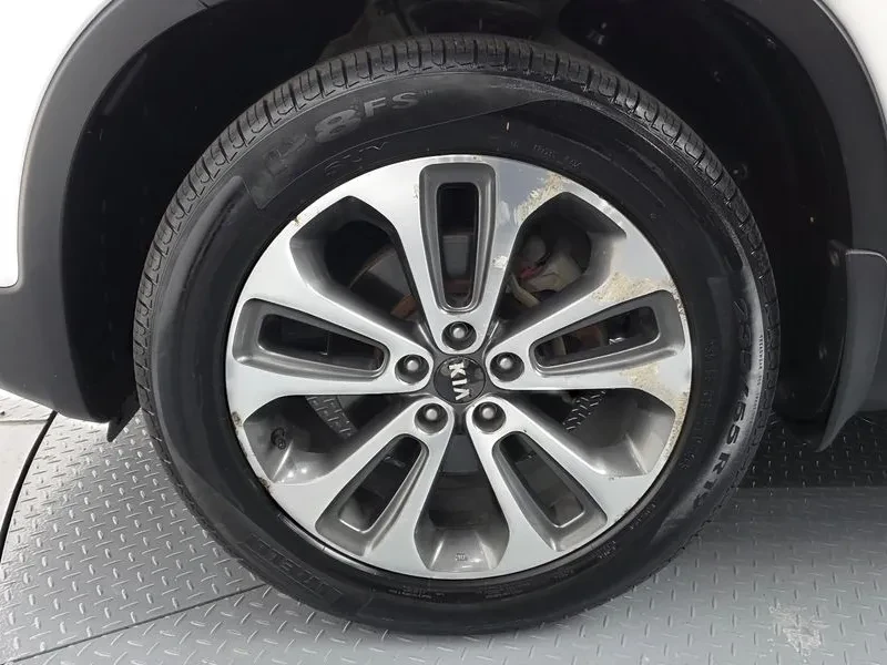 Kia Sorento 2.0 2WD, снимка 5 - Автомобили и джипове - 54264115