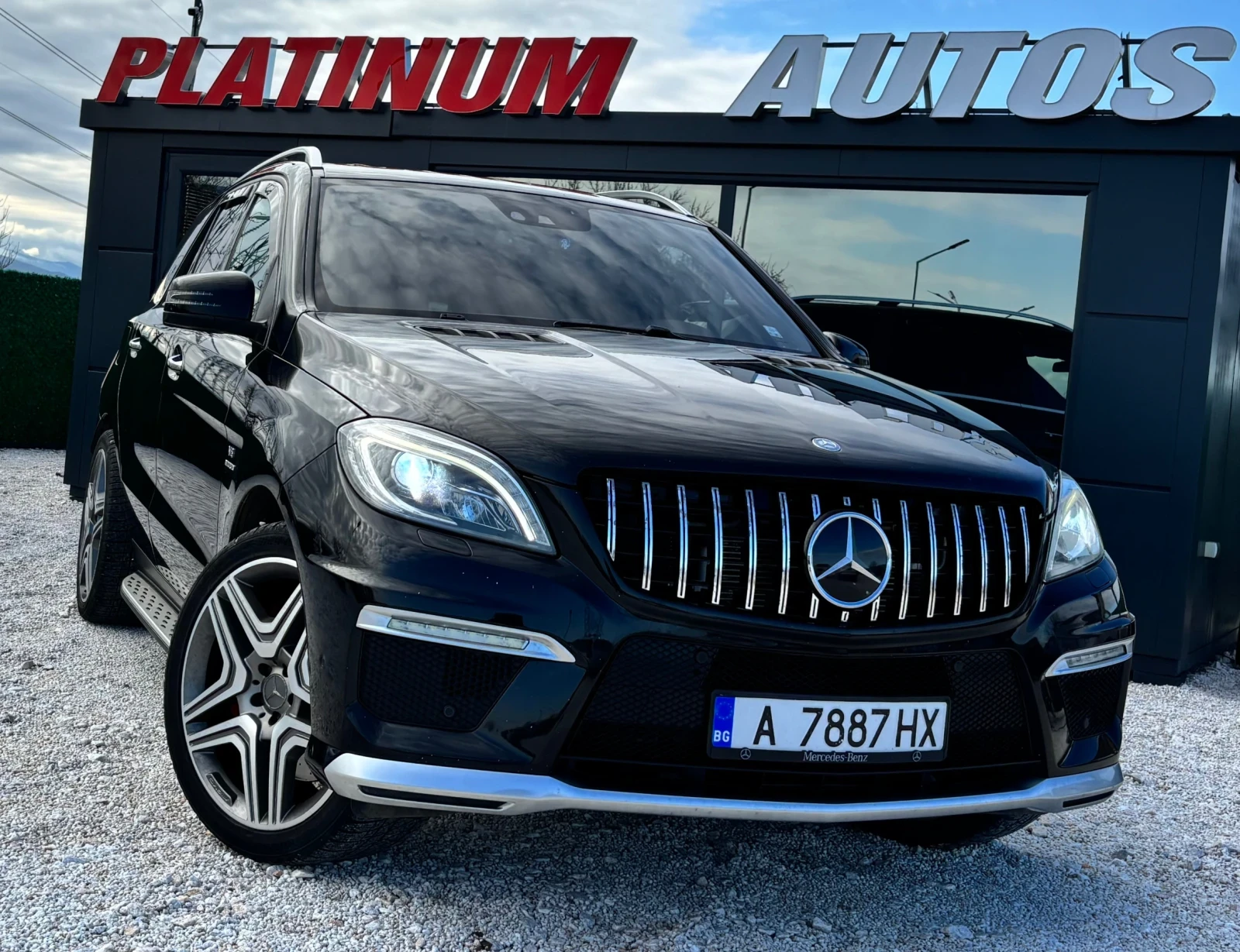 Mercedes-Benz ML 63 AMG 6.3 AMG/V8/ПОДГРЕВ/ОБДУХВАНЕ/ПАНОРАМА/FULL, снимка 1