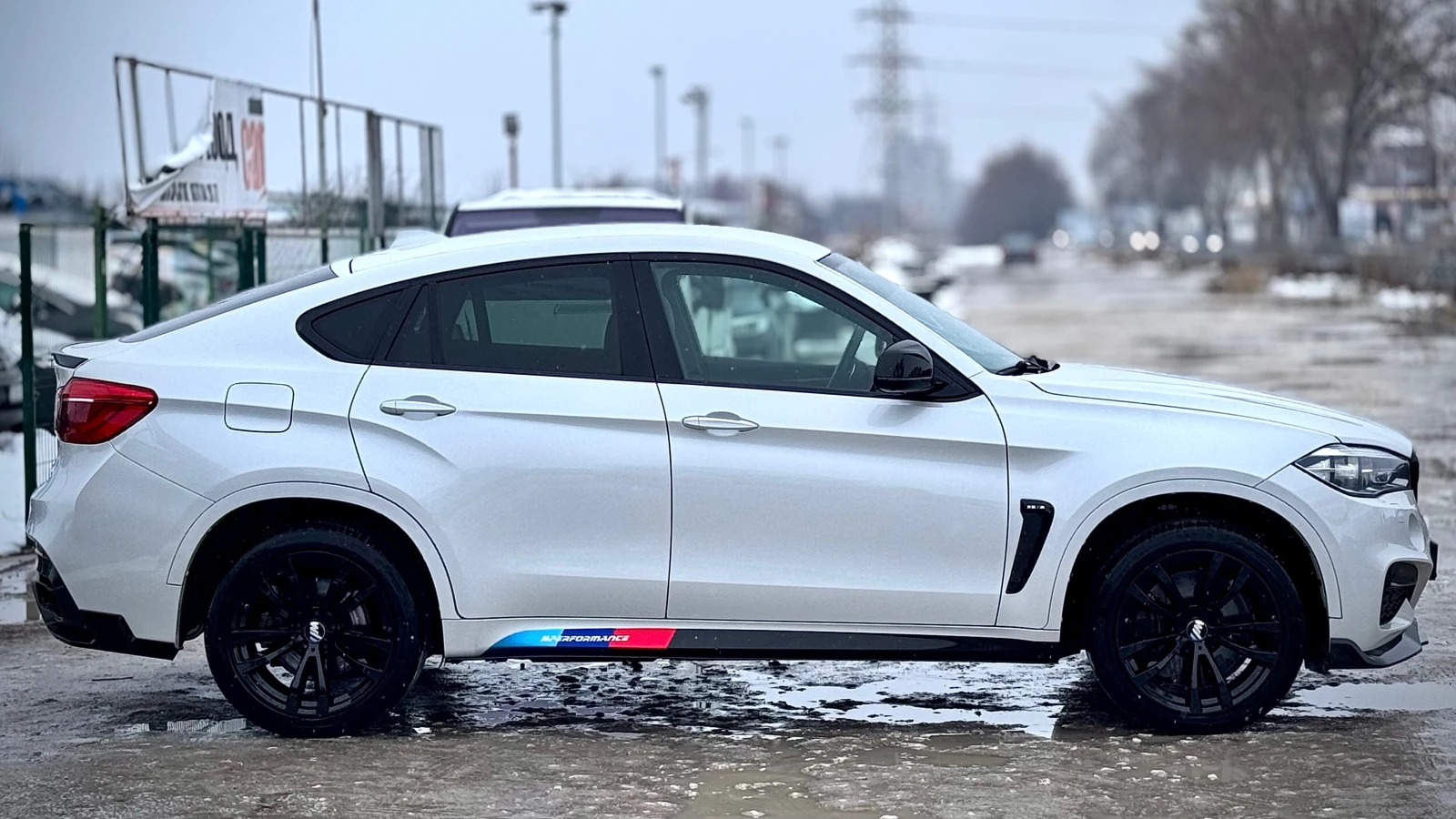 BMW X6 M50D= XDRIVE= M-PERFORMANCE= AERO PACK= HUD= SOFT  - изображение 4