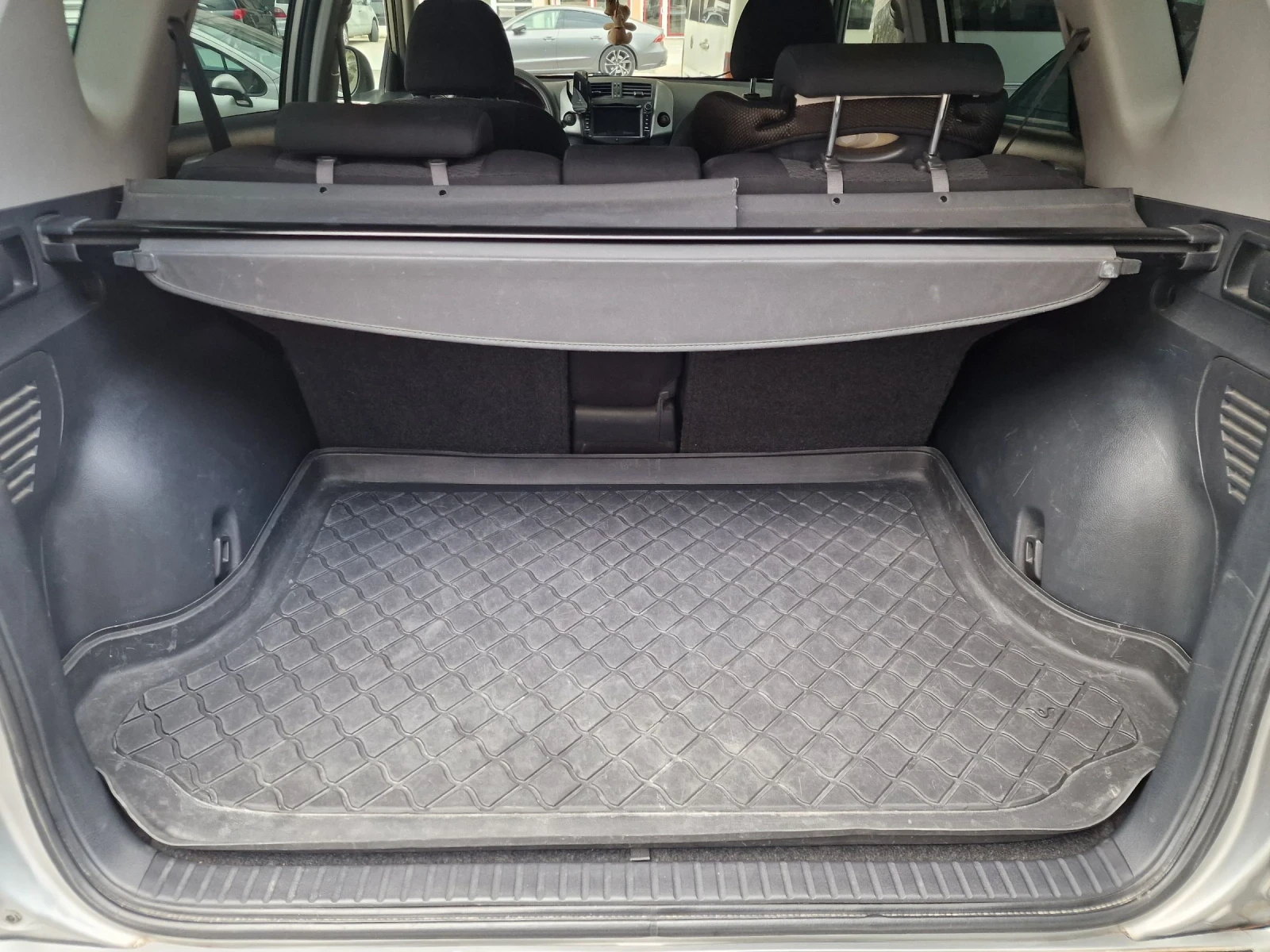 Toyota Rav4  - изображение 9