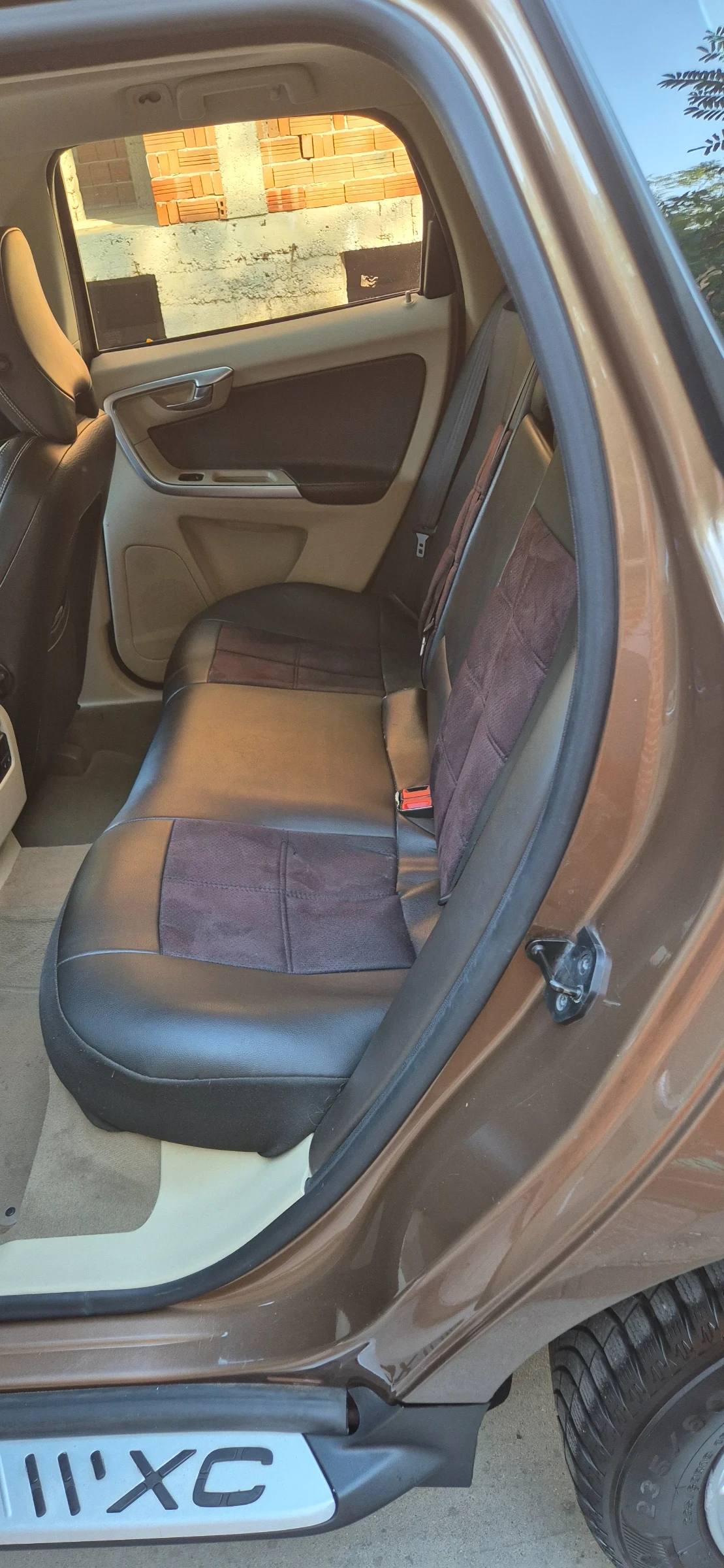 Volvo XC60 3.0 T6 AWD - изображение 7