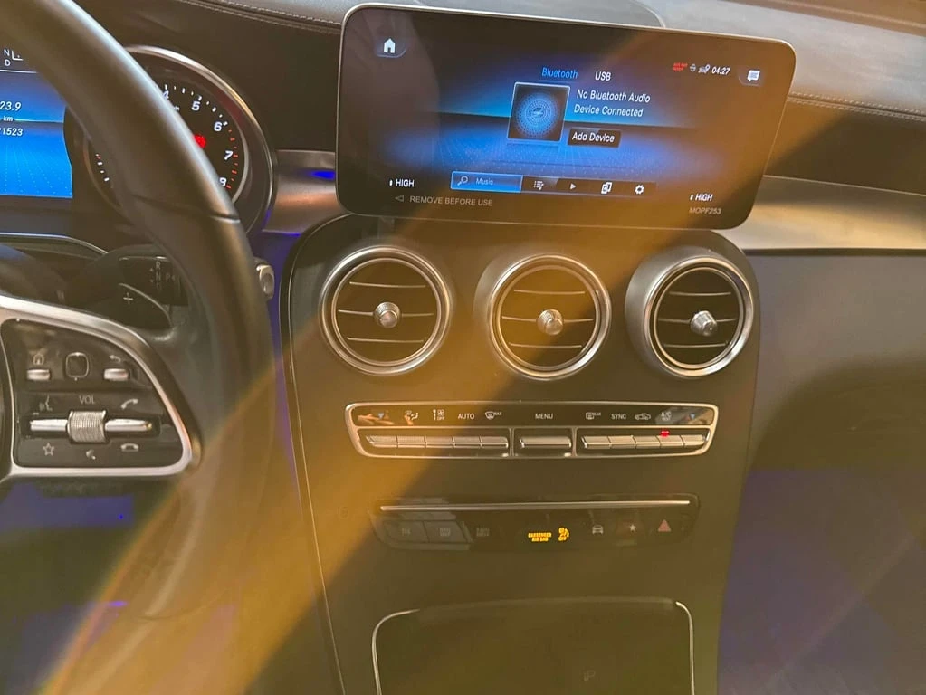 Mercedes-Benz GLC 300 2023 COUPE * CARFAX * БЕЗ ПЪРВОНАЧАЛНА ВНОСКА - изображение 9