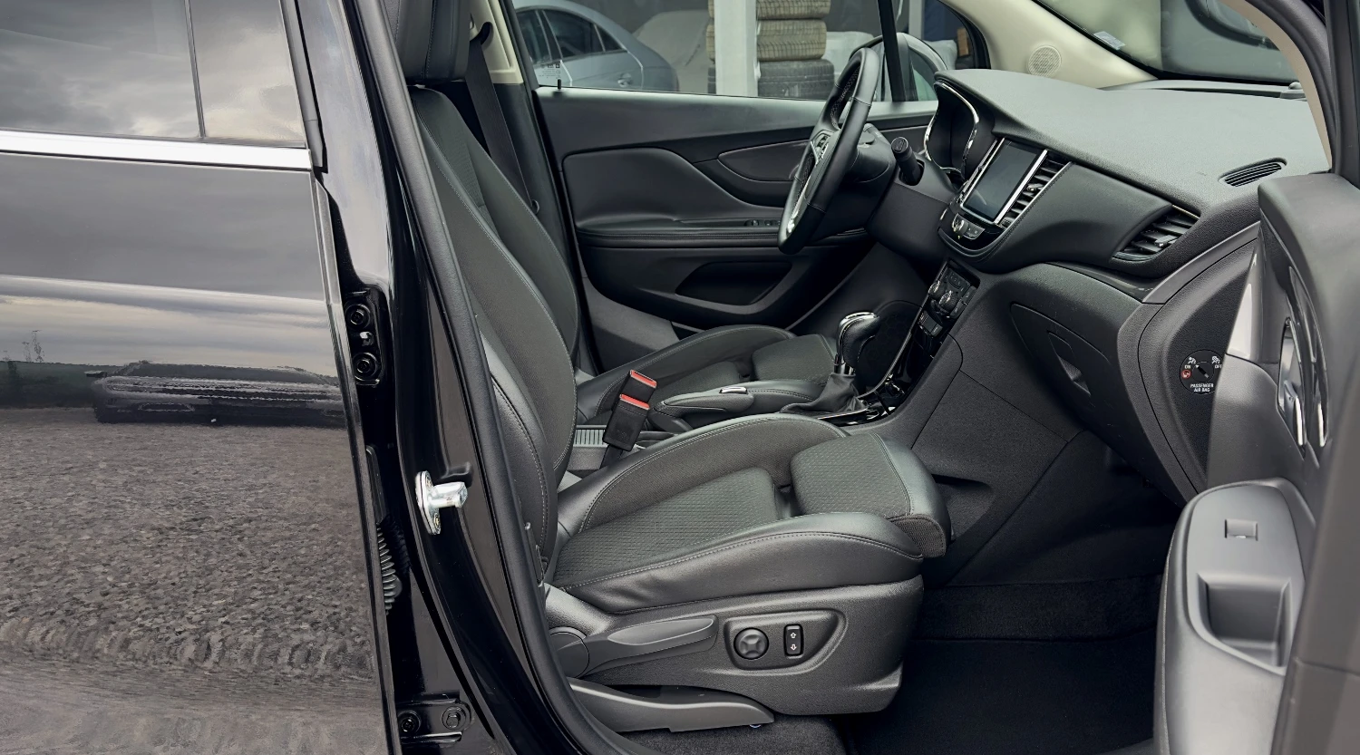 Opel Mokka 1.4T 4x4 Autom.Navi KeyLess Кожа Camera, снимка 13 - Автомобили и джипове - 54380261