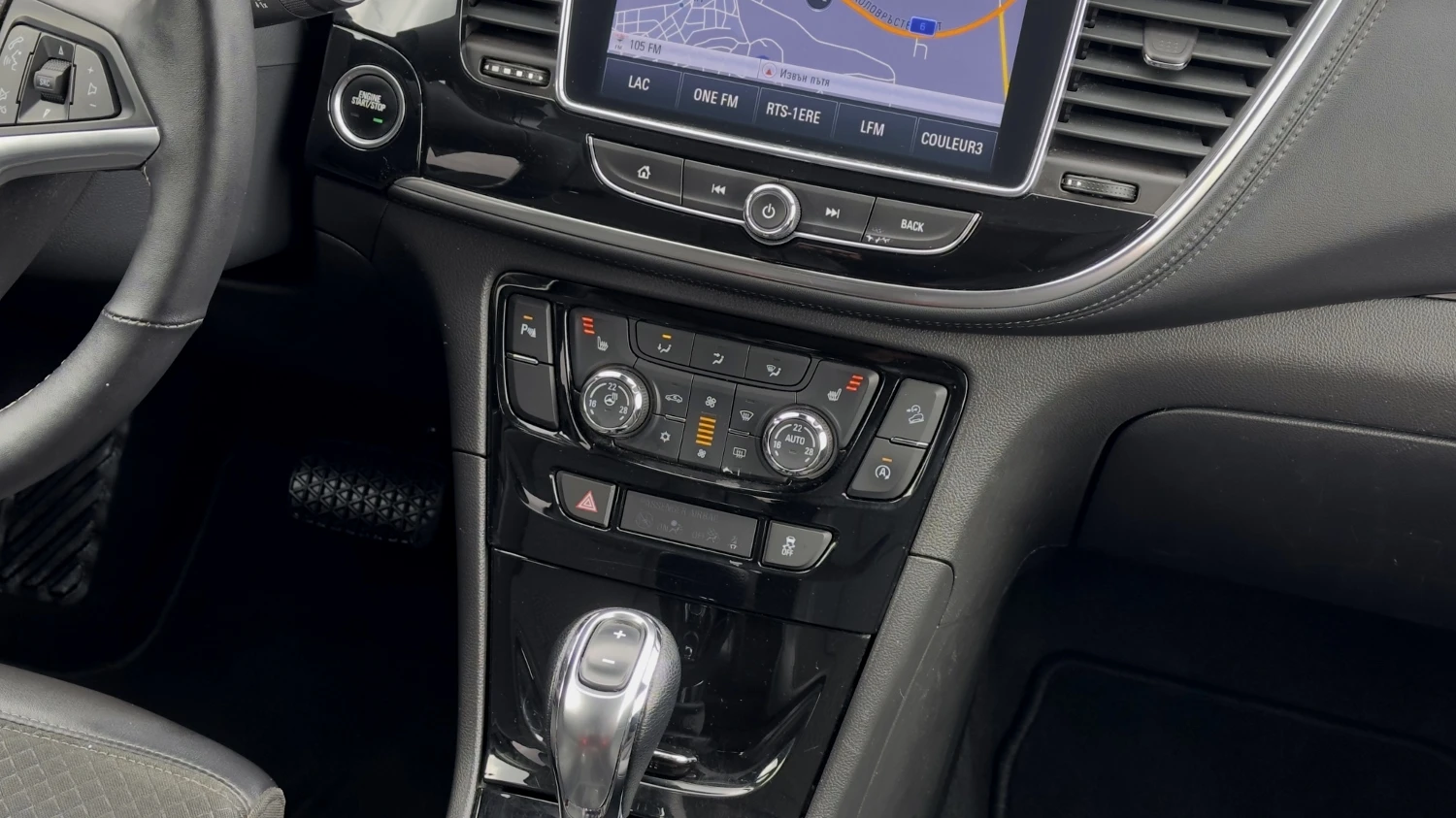 Opel Mokka 1.4T 4x4 Autom.Navi KeyLess Кожа Camera, снимка 12 - Автомобили и джипове - 54380261