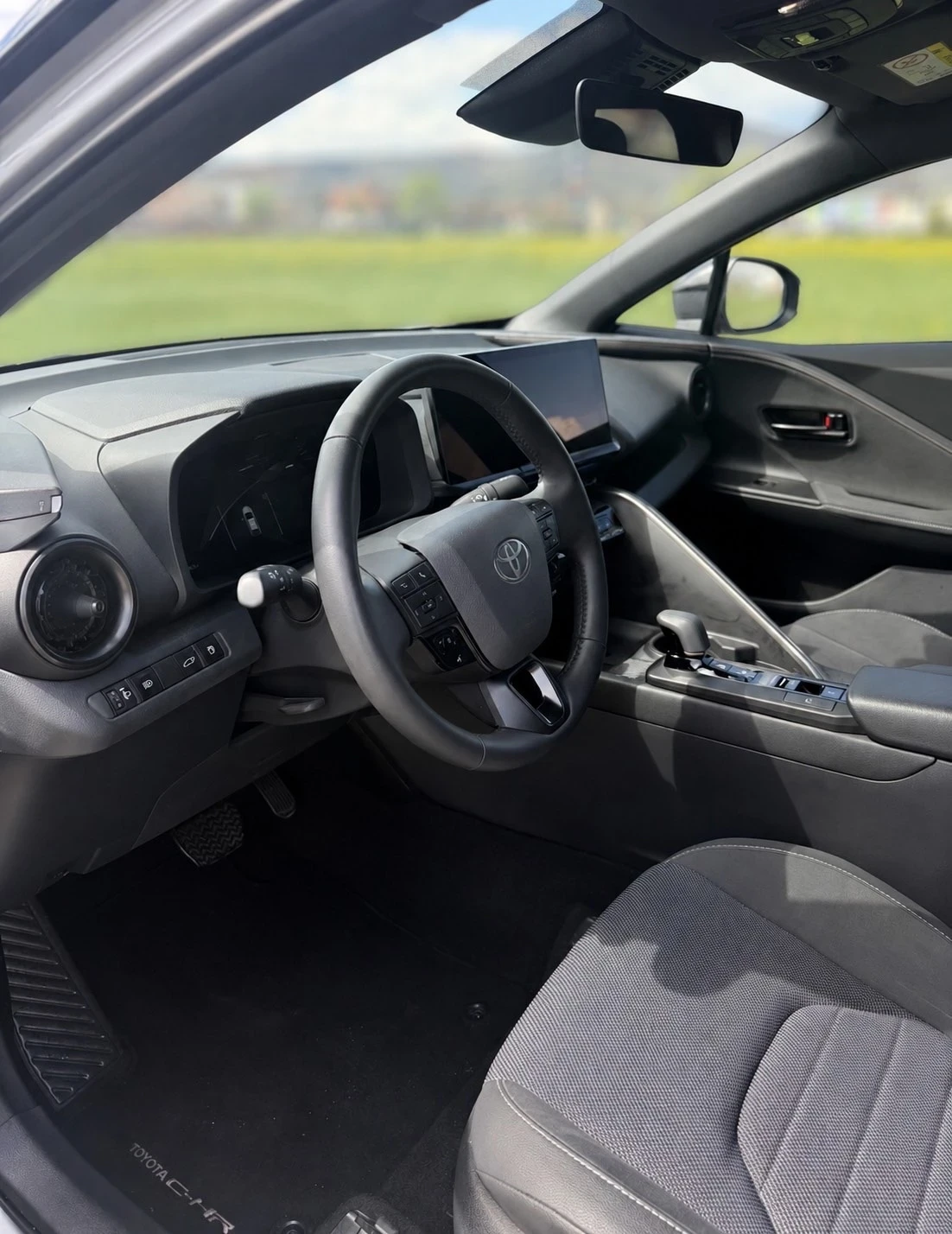 Toyota C-HR 2.0 Hybrid | Dynamic | 197HP | 2024г | ГАРАНЦИЯ, снимка 7 - Автомобили и джипове - 55132308