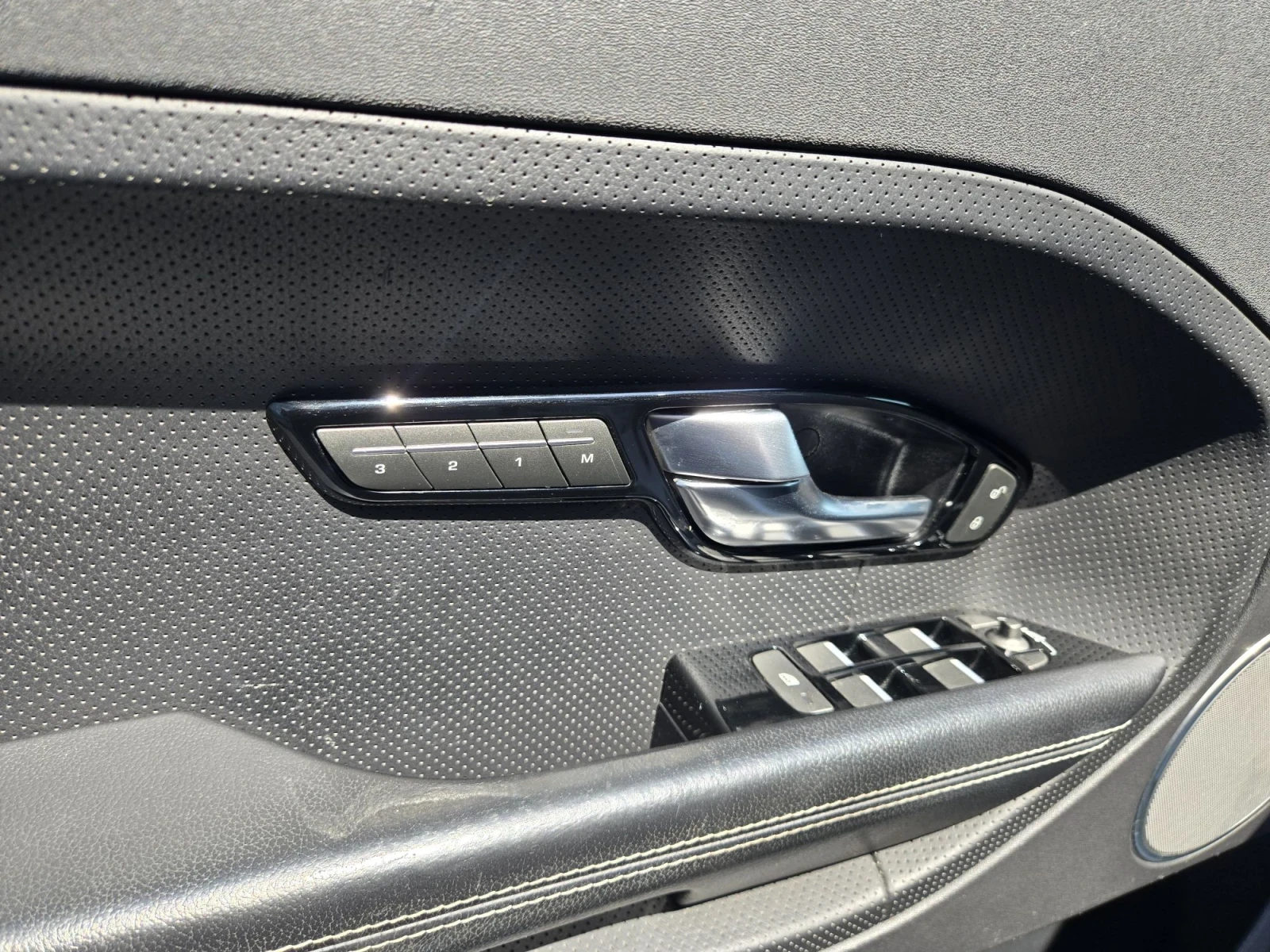Land Rover Range Rover Evoque, снимка 8 - Автомобили и джипове - 55804512