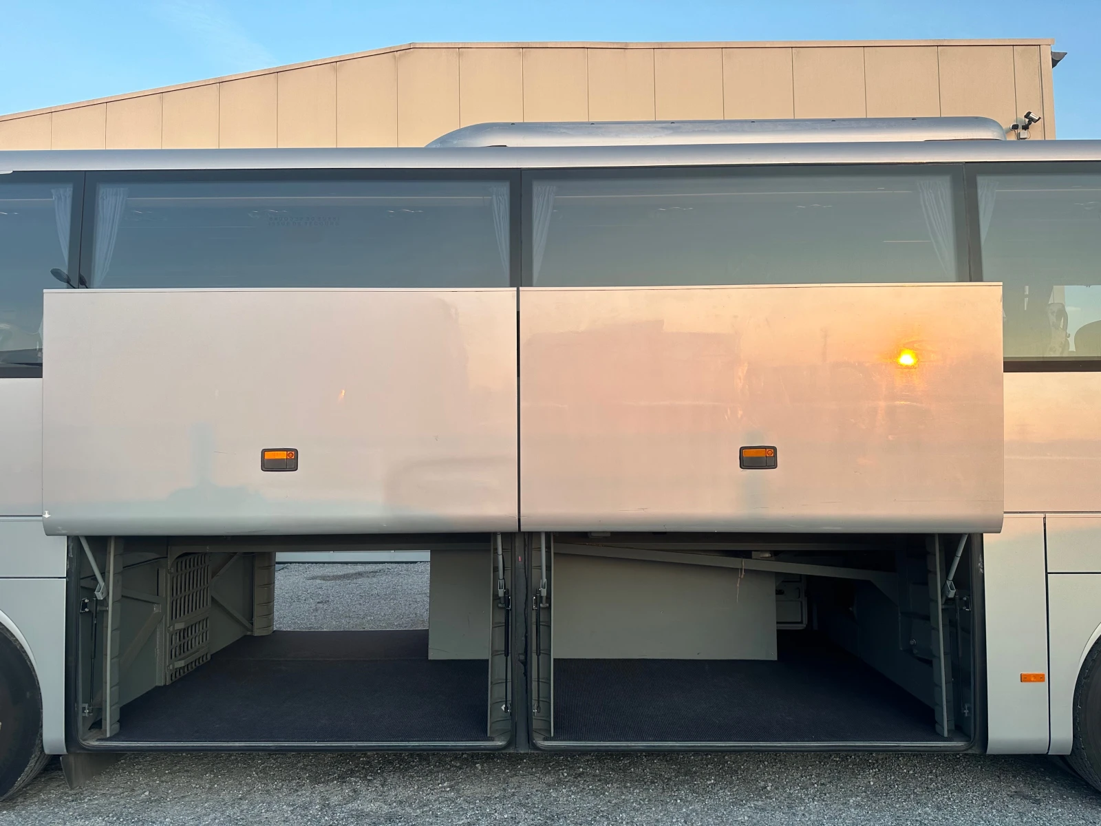 Mercedes-Benz Tourismo 15 RHD, 12 m | Mobile.bg   15