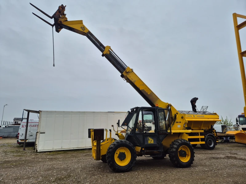 Телескопични товарачи JCB 530-120, снимка 2 - Индустриална техника - 49903343