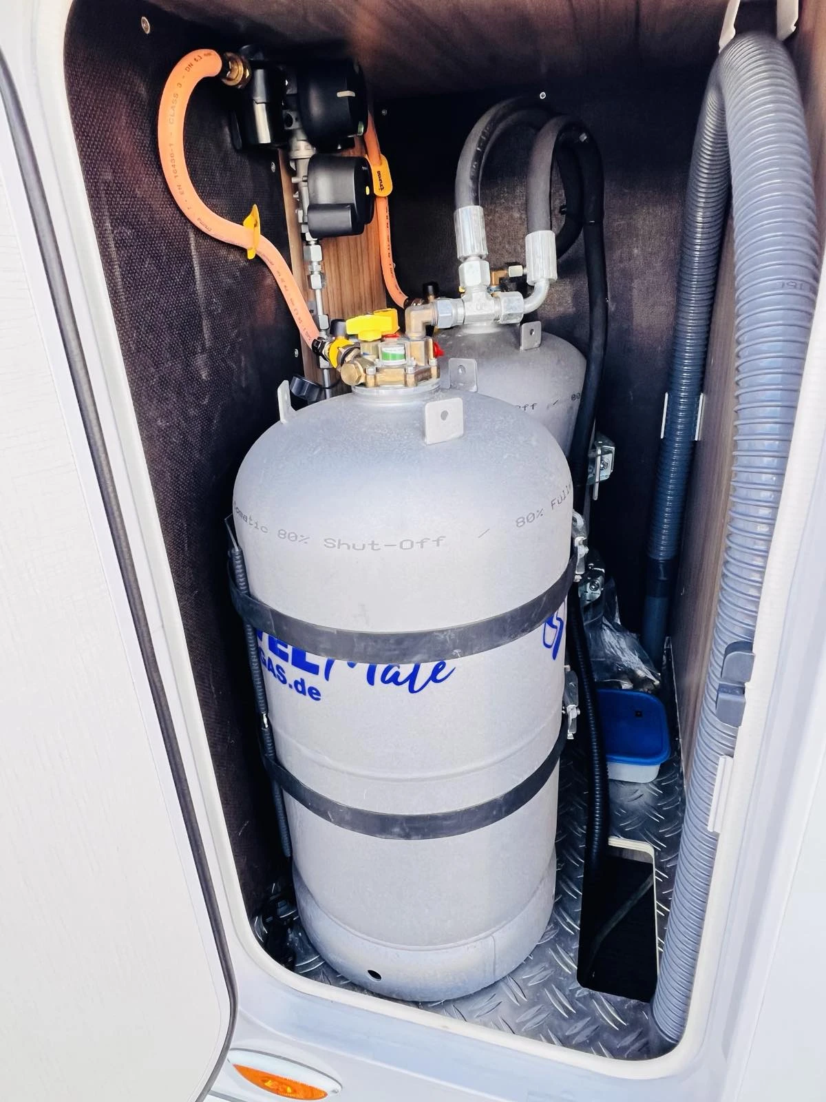 ������ HYMER / ERIBA �L-� 580 Klima, Solar, SAT, LiFe | Mobile.bg � ����������� 15